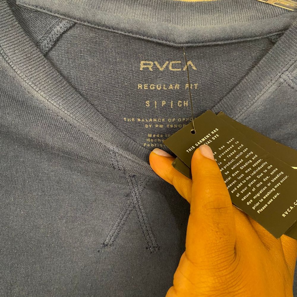 *2/$15* RVCA Blue Undertone Raglan Top, S NWT - Picture 3 of 3